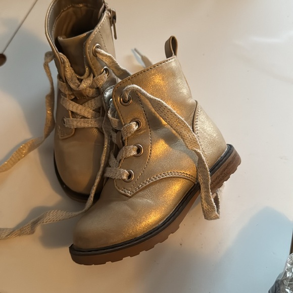 Cat and Jack Booties - Picture 2 of 3